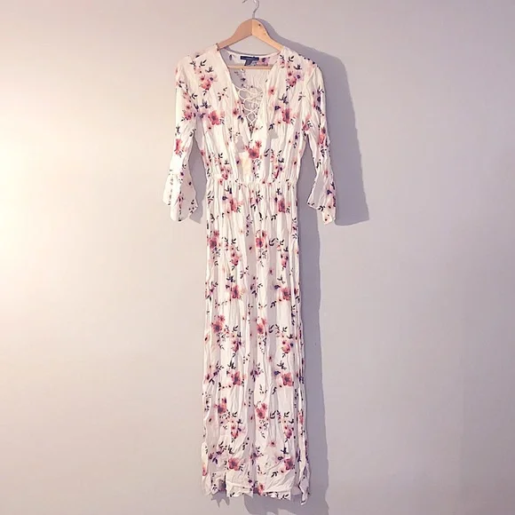 Woman’s Flowing Boho Floral Dress - Picture 2 of 6
